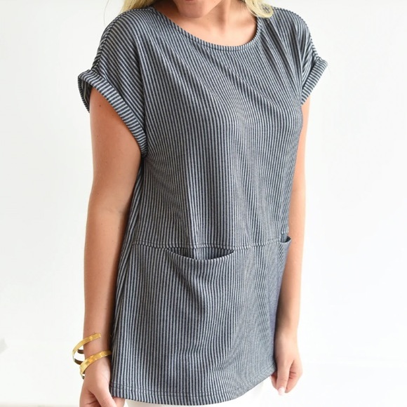Doe & Rae Take my time striped top with pockets size large - Picture 3 of 9
